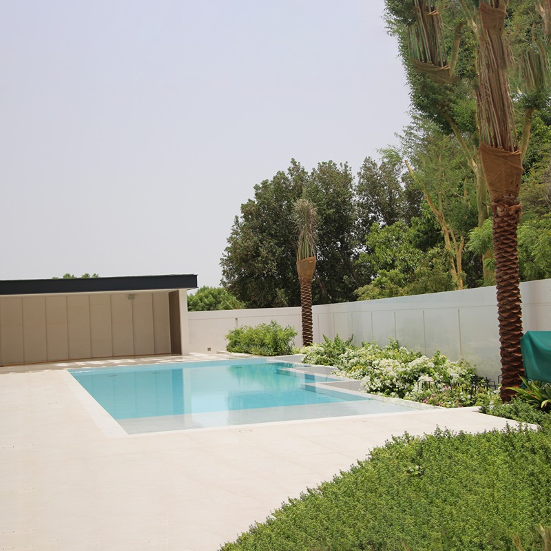 Garden with Swimming Pool