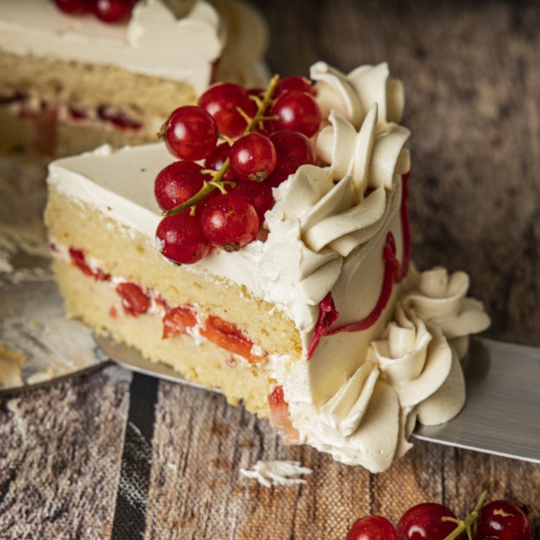 Victoria Sponge Cake with Berry Swirl Hola Keto Desserts Dubai UAE 4