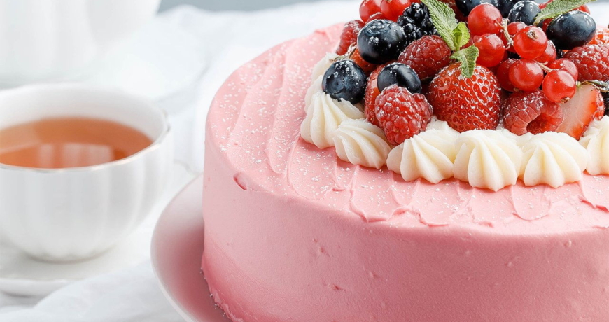 Berrylicious Cake Hola Keto Desserts Dubai Abu Dhabi UAE wide