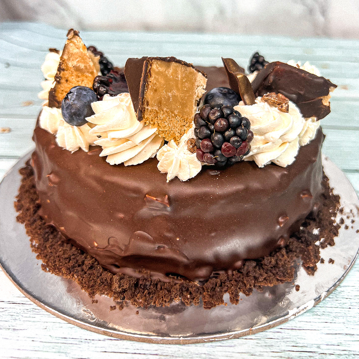 Snickers Cake hOLa Keto Desserts Dubai Abu Dhabi Ajman Al Ain Fujairah Sharjah