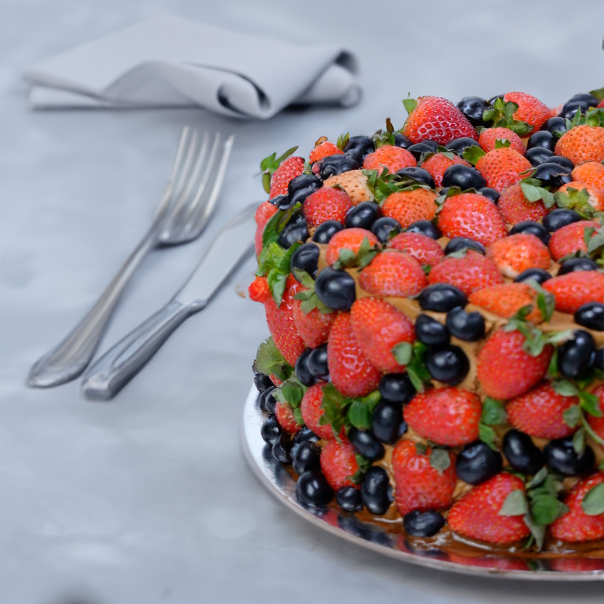 Berry Bliss Cake HOLA Keto Delivery in Dubai, Abu Dhabi, Sharjah, Al Ain, Fujairah, Ajman & Ras Al Khaimah UAE 3