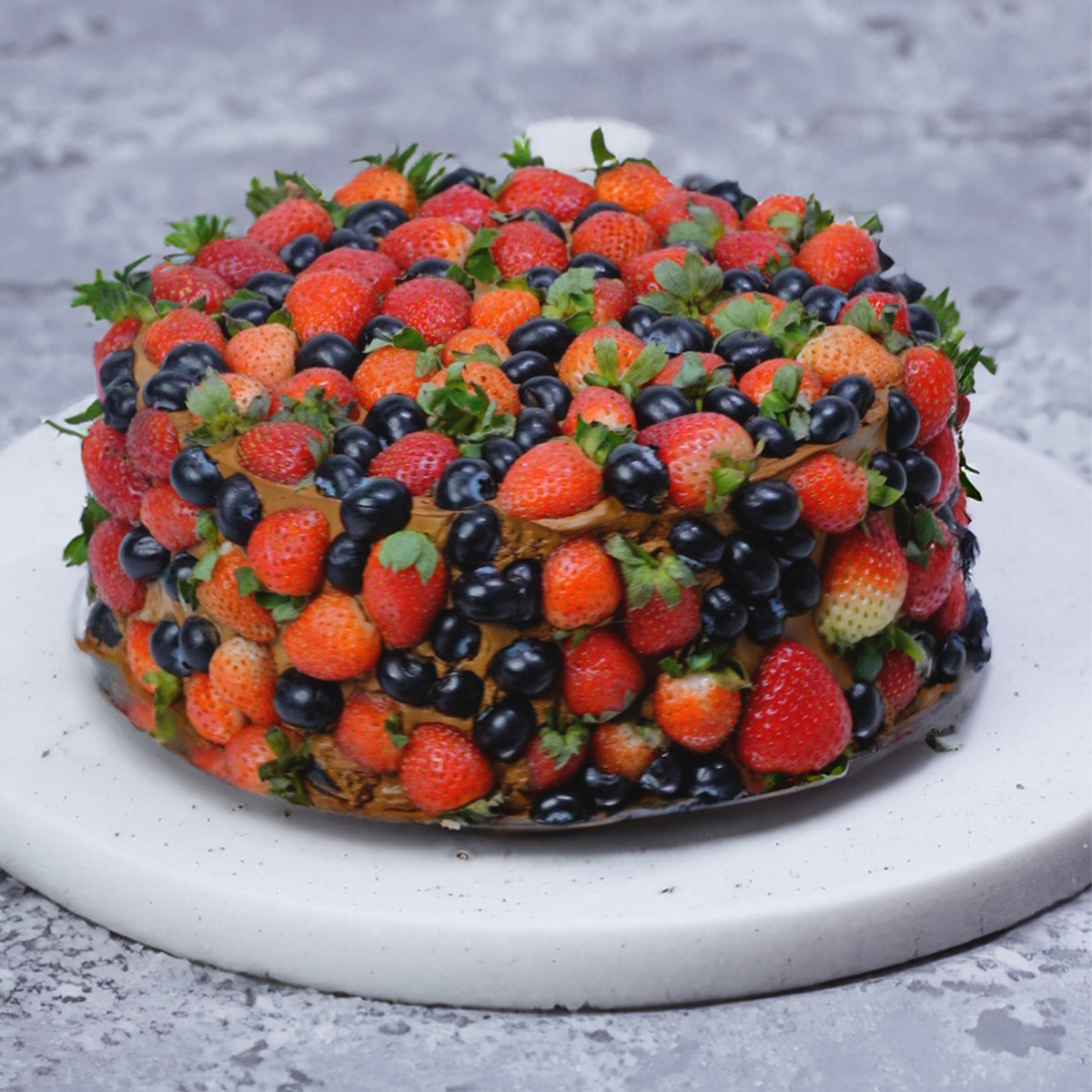 Berry Bliss Cake HOLA Keto Delivery in Dubai, Abu Dhabi, Sharjah, Al Ain, Fujairah, Ajman & Ras Al Khaimah UAE