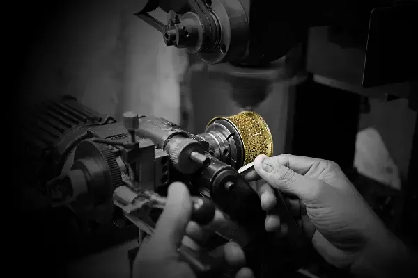 Career at Zar Jewels 5